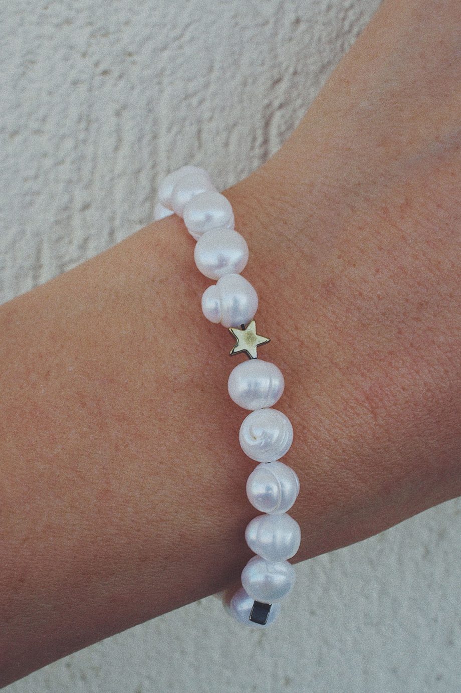 Stars and natural pearls bracelet