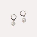 Pearls drop earrings