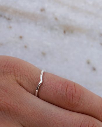Mini wave silver ring
