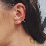 Hook stud earring with zircon